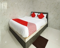 Hotel OYO 16537 Guru Comforts (Chikkamagaluru, India)