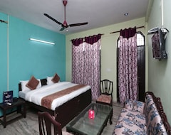 Hotelli OYO 16146 Royal Guest House (Faridabad, Intia)