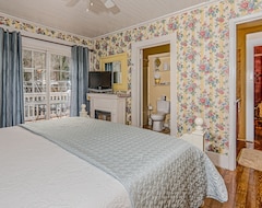 Bed & Breakfast Broad River Inn (Chimney Rock, Hoa Kỳ)