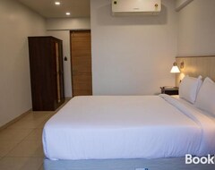 Hotel Antarim Express (Bharuch, Indien)