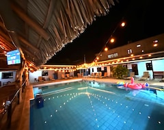 Khách sạn Republik Hotel, Bistro And Nightclub On Site (Jacó, Costa Rica)