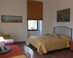 Hotelli Flegrea House (Pozzuoli, Italia)