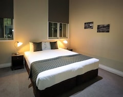 Hotel Flinders Landing Apartments (Melbourne, Australia)