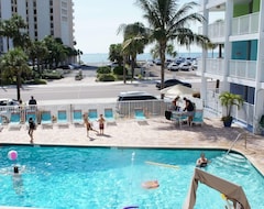 Pelican Pointe Hotel and Resort (Clearwater Beach, ABD)