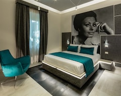 Otel Via Veneto Luxury Suites (Roma, İtalya)