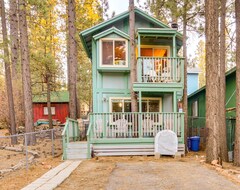 Casa/apartamento entero Cozy Dog-Friendly Cabin Near Shops, Restaurants, Lake & Skiing (Big Bear City, EE. UU.)