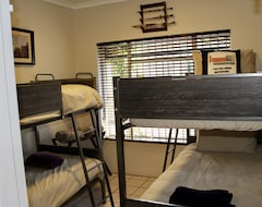 Toàn bộ căn nhà/căn hộ 10 Sleeper Luxury Home In The Heart Of A Big 5 Game Reserve (Hammanskraal, Nam Phi)