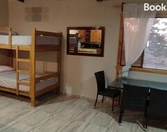 Entire House / Apartment Kalani Heights 1 Bedroom House That Sleeps 6 (Colán, Peru)