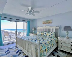 Cijela kuća/apartman New Listing! Incredible Beachfront Condo, New Remodel, Beach Service Inc. (Lynn Haven, Sjedinjene Američke Države)