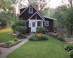 Toàn bộ căn nhà/căn hộ The River House Of Alaska, Michigan (southeast Grand Rapids) (Alto, Hoa Kỳ)