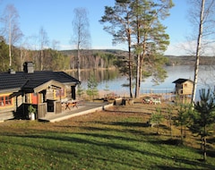 Casa/apartamento entero Holiday Home Directly Located On The Lake With Swimming Area (Liden, Suecia)