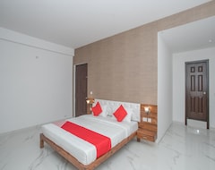 Khách sạn OYO 12045 Pinewood Premium Suites (Bengaluru, Ấn Độ)