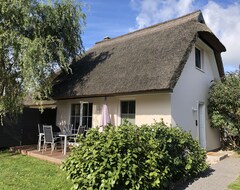 Entire House / Apartment Cozy Thatched Cottage For 2 Persons At Fischland-Darss / Zingst (Pruchten, Germany)