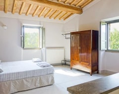 Bed & Breakfast Agriturismo Montelovesco (Gubbio, Italija)
