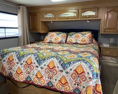 Hele huset/lejligheden Luxury 39 Foot Fifth Wheel With On-site Free Dockage And Launching. (Moore Haven, USA)