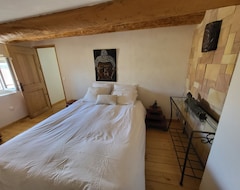 Tüm Ev/Apart Daire Charming House, Air-conditioned, Heated Pool And Jacuzzi, Village Center (Lançon de Provence, Fransa)