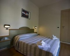 Hotel Impero (Rimini, Italija)