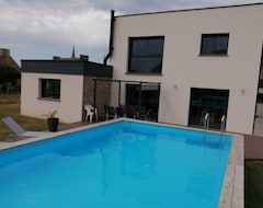 Toàn bộ căn nhà/căn hộ Architect House With Swimming Pool (Saint-Denoual, Pháp)