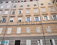 Koko talo/asunto La Casa Di Lu (Trieste, Italia)