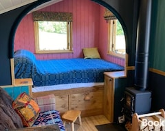 Hele huset/lejligheden Dol Swynol Glamping Luxury Cabin With Outdoor Bath (Aberystwyth, Storbritannien)