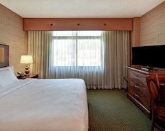 Embassy Suites by Hilton Hot Springs Hotel & Spa (Hot Springs, USA)