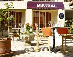 Hotel Mistral (Avignon, Francia)