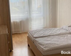 Toàn bộ căn nhà/căn hộ 2 Rooms Apartment With Balcony (Zvolen, Slovakia)