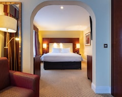Khách sạn Avisford Park Hotel (Arundel, Vương quốc Anh)