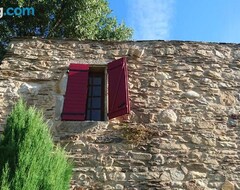 Toàn bộ căn nhà/căn hộ Volets Rouges (Mons-la-Trivalle, Pháp)