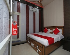 Khách sạn OYO 28442 Hotel Sudhir (Sonipat, Ấn Độ)