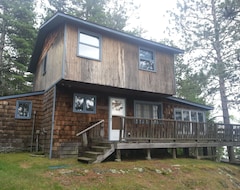 Entire House / Apartment Comfy Lake Vermilion Cabin- Pet-friendly, 3 Bedrooms (Tower, USA)