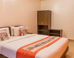 Khách sạn Fabhotel Plus Shivam Resort (Calangute, Ấn Độ)
