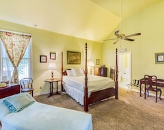 Khách sạn A Yellow Rose Bed & Breakfast (San Antonio, Hoa Kỳ)