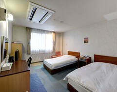 Khách sạn Star Land (Tsuru, Nhật Bản)