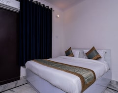 Hotel OYO 15624 Golden Plaza (New Delhi, Indija)