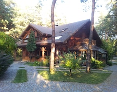 Cijela kuća/apartman Siewierz: Traditional Wooden Dacha, Private Pool, Possibility Of Sleeping 10 (Zawiercie, Poljska)