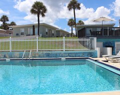 Hotel Shoreline Suites & Cabana Cottages - Beachfront (Daytona Beach, USA)