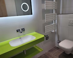 Classic Double Room, Shower Or Bath, Wc - Parkhotel Neustadt (Neustadt i. Sachsen, Almanya)
