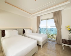 Merperle Beach Hotel (Nha Trang, Vietnam)