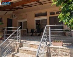 Koko talo/asunto Barhouse (Nafplio, Kreikka)
