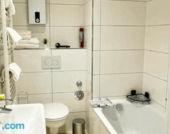 Casa/apartamento entero Cozy Apartment With Kitchen + Balcony New! (Essen, Alemania)