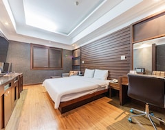 Khách sạn Hotel Luxury Osan (Osan, Hàn Quốc)