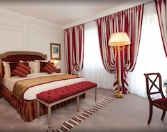 Khách sạn Majestic Hotel Spa - Champs Elysees (Paris, Pháp)