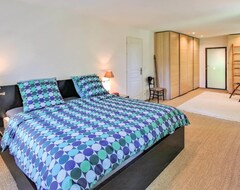 Cijela kuća/apartman 4 Bedroom Accommodation In Lagnes (Lagnes, Francuska)