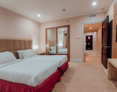 Surabaya Suites Hotel Powered By Archipelago (Surabaya, Indonesien)