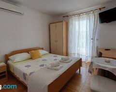 Hele huset/lejligheden Apartmani Rahela (Vodice, Kroatien)