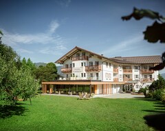 Khách sạn Crystls Aparthotel (Flachau, Áo)