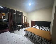 Khách sạn Oyo 93136 Hotel Santo Djaya 2 (Puncak, Indonesia)