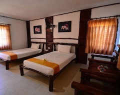 Hotelli Alongkot Beach Resort Khanom (Nakhon Si Tammarat, Thaimaa)