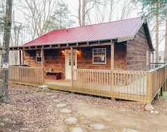 Entire House / Apartment Cozy And Comfortable Lake Cabin (Brodhead, USA)
